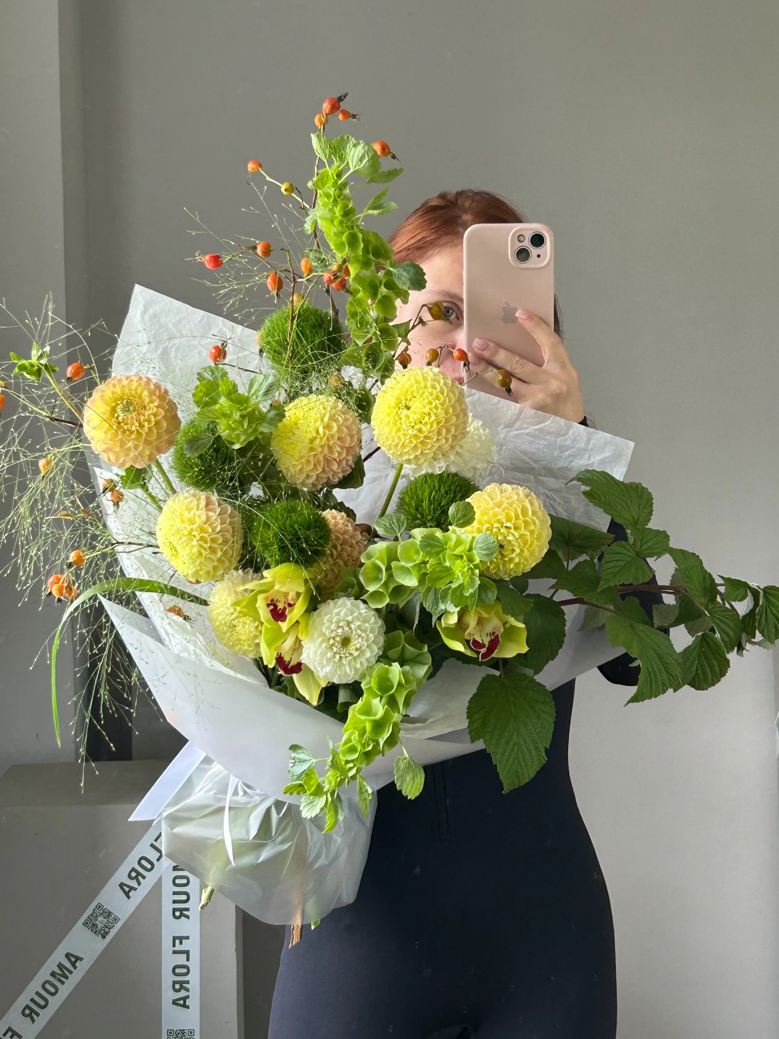 Букет с георгинами 18